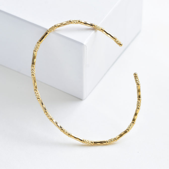 K18 18金 エスニックカット バングル